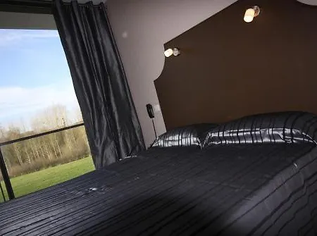 Hotel Logis Le Cadusia 3*