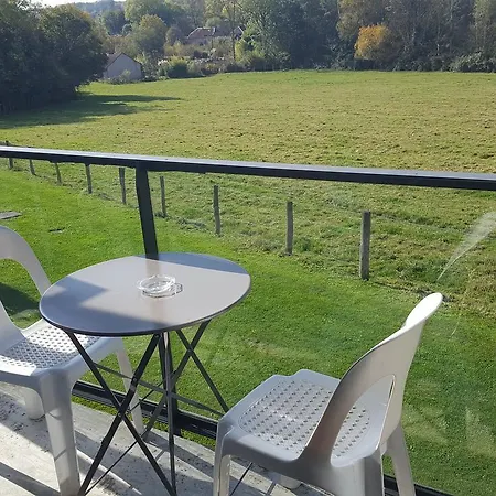 Logis Le Cadusia Hotel 3*