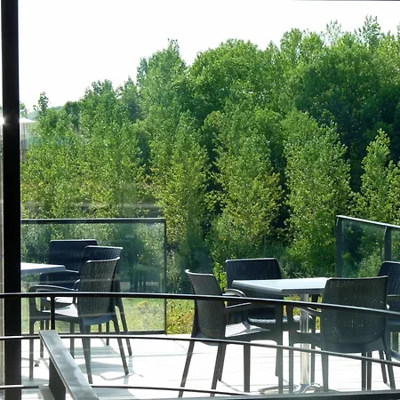Hotel Logis Le Cadusia Chaource