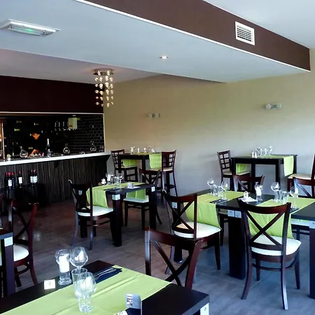 Hotel Logis Le Cadusia Chaource
