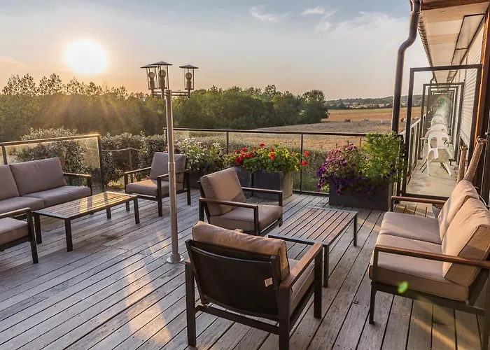 Logis Le Cadusia Hotel Chaource