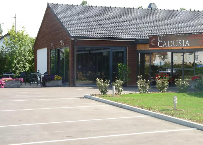 Logis Le Cadusia Hotel Chaource