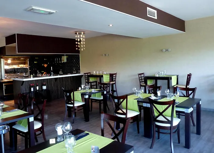 מלון Le Cadusia Chaource